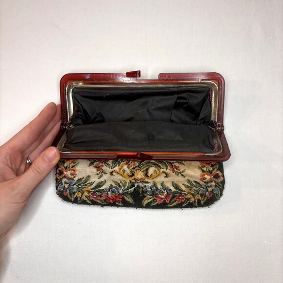 Vintage 1950s Tapestry Clutch Change Purse Kiss Lock Black Floral Lucite AS IS - Picture 14 of 16